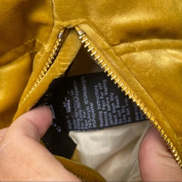 NWT PETA-Approved Vegan Mustard gold / Cream blush Reversible Puffer Coa… - Picture 10 of 10
